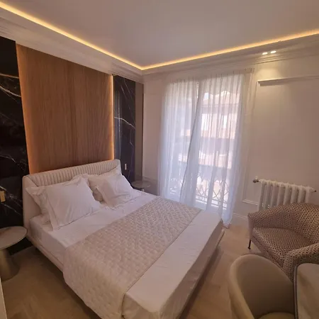 Palais Miramar 65 Bd De La Croisette Apartment *