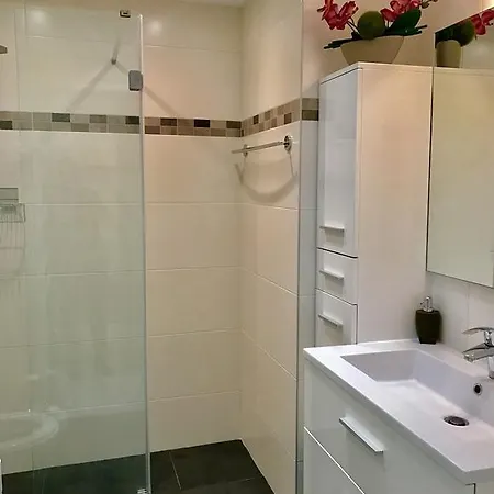 Palais Miramar 65 Bd De La Croisette Apartment *